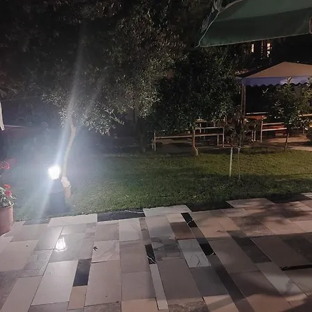 Hyseni Гостевой дом *