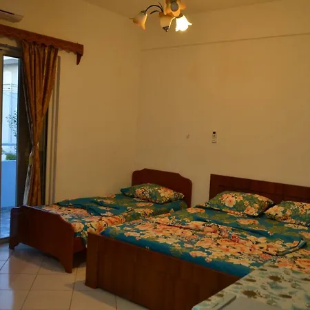 Vila Hyseni Hostel Ksamil