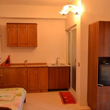 Hostel Vila Hyseni