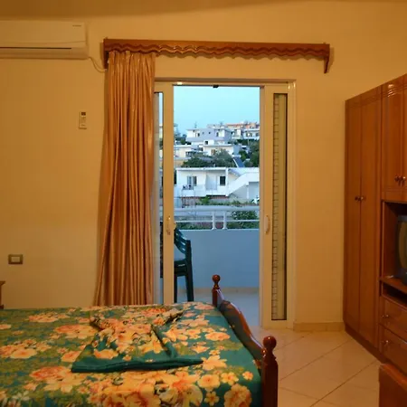 Hostel Vila Hyseni *