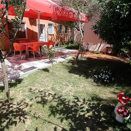 Hyseni Guest house *